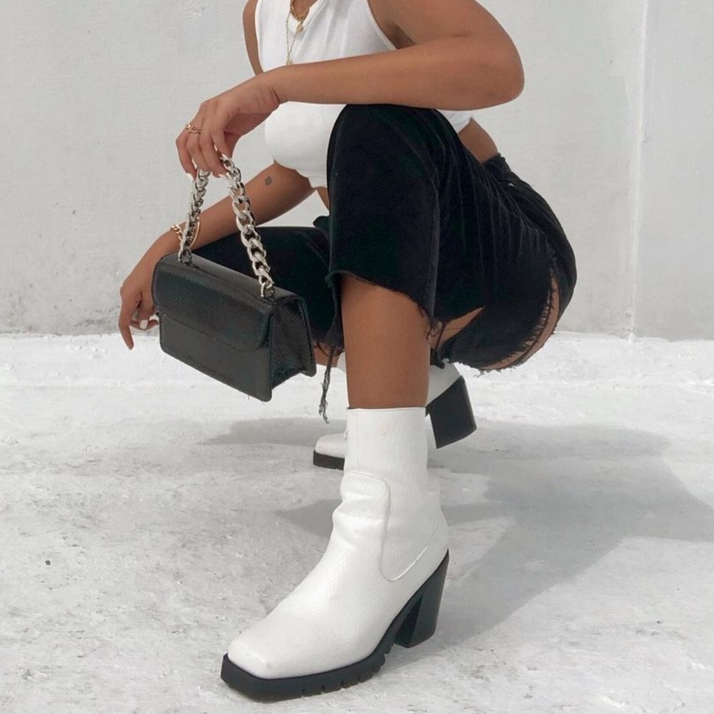 𝙇𝙖𝙨𝙩 𝙎𝙞𝙯 10 🖤Square Toe Chunky Heel Lugged